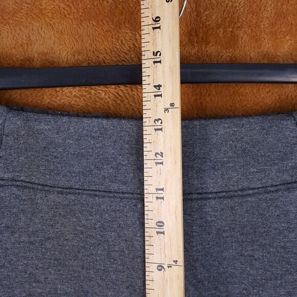 LUNYA Womens Shorts Medium Gray Pull On Sweat Bermuda Pockets DOUBLE FACED $148 - Picture 9 of 11